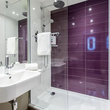 Отель Premier Centre 3*