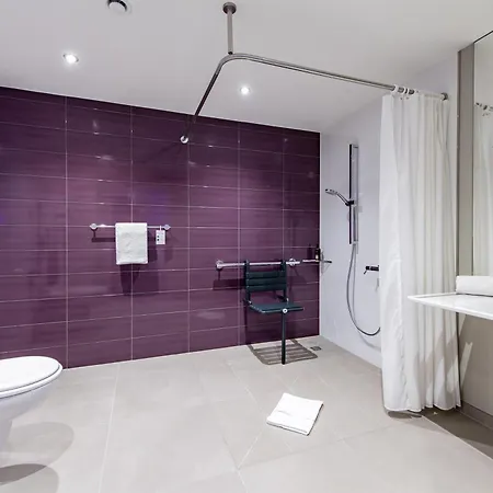 Premier Centre 3*