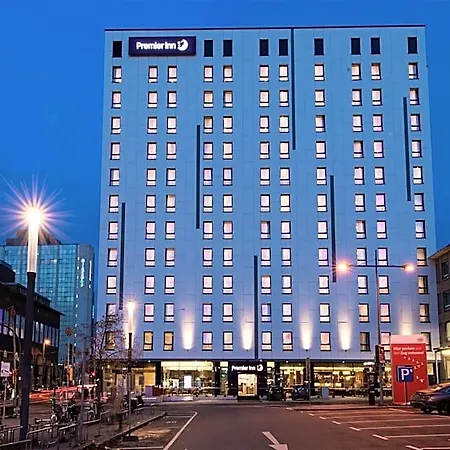 Premier Centre Hotel